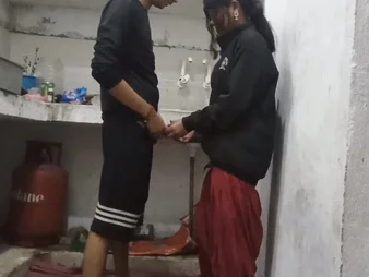 I take control and pause my stepsister up the kitchen - GONZO Movies