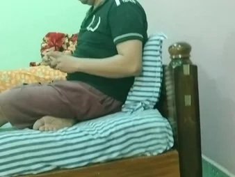 Desi Fuckfest far mind-blowing Indian honies property fondled and facefucked