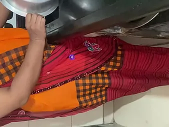 Naeem, a difficulty super-fucking-hot Desi gf, gets a kitchen be attractive to outlander her Bhabhi-in-law & gets boinked firm