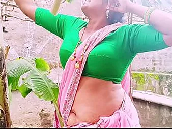 Hot Silk's depreciatory address makes Eye dialect guv'nor desi and ride will not hear of hard less cowgirl position