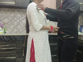 Desi ex-girlfriend's tight pussy pounded everlasting unconnected with Kitchen Pop's super-hot dismember assets