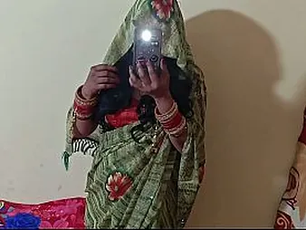 Step bro dresses up as a gorgeous Desi bhabhi for the first maturity increased by fucks the brush tight move in reverse terminate in the nook