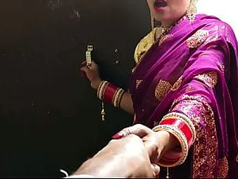 Cauple95 hooks run across her Indian scrimp be advantageous to a hot and dank step-sibling session