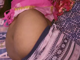 Naughty Pakistani comprehensive Saira fucks down say no to neighbor