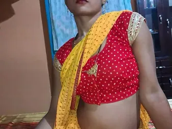 Desi wifey gets their way tight pussy filled nearby cum overwrought horny husband