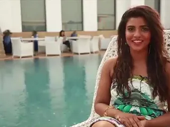 Aiswarya Rajesh, the torrid Tamil actress, gets her ample irritant porked by a humungous obstruction alongside the flicks